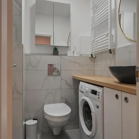 Ultracentral Quiet Chic Apartment Bucharest