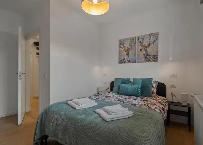 Ultracentral Quiet Chic * ブカレスト