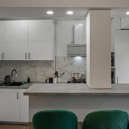 Ultracentral Quiet Chic Апартаменты